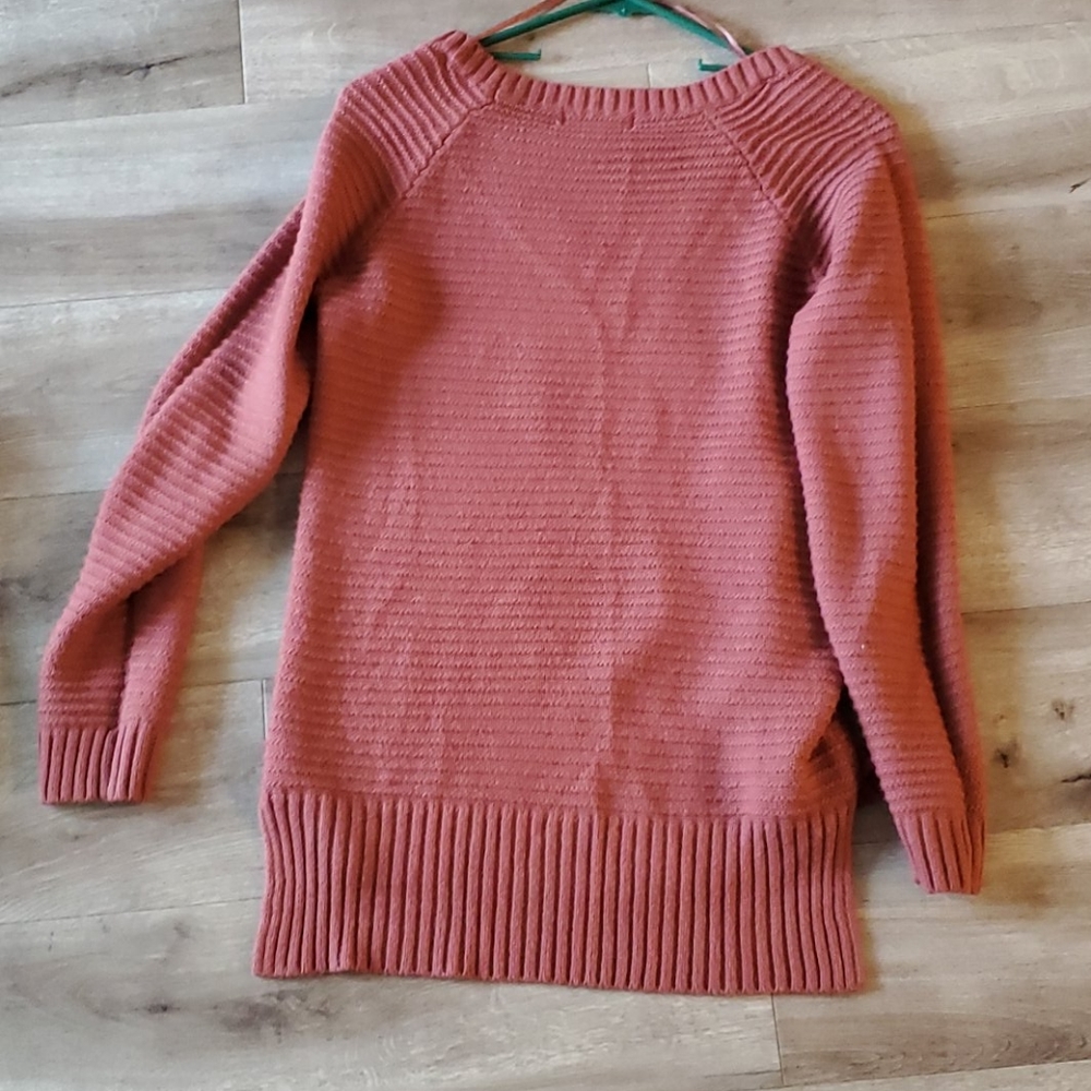 Pink sweater - Picture 3 of 3